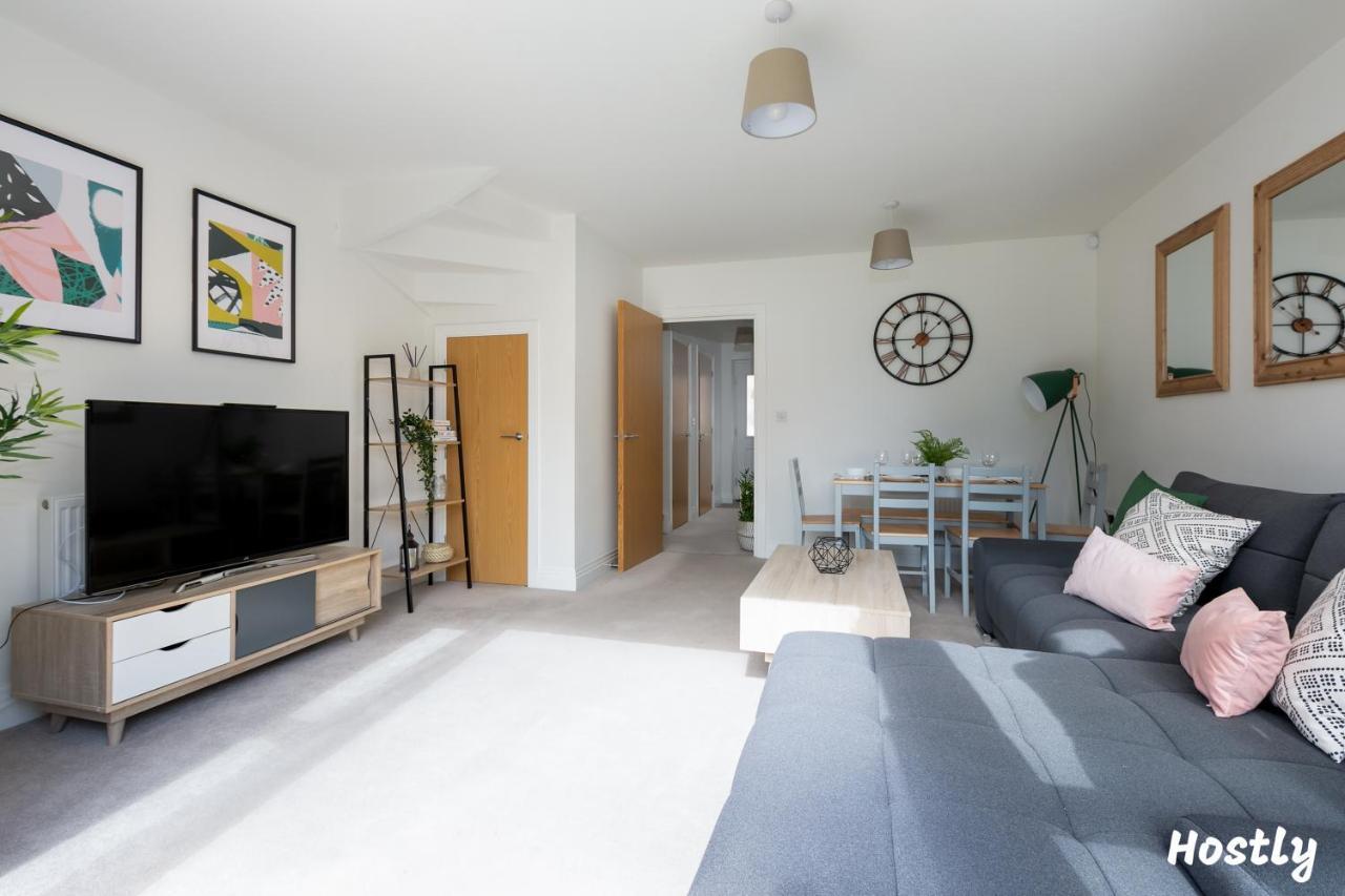 Apartment Albatross House - Comfy With Parking